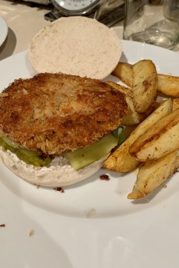 Sweet potato burger and chunky chips